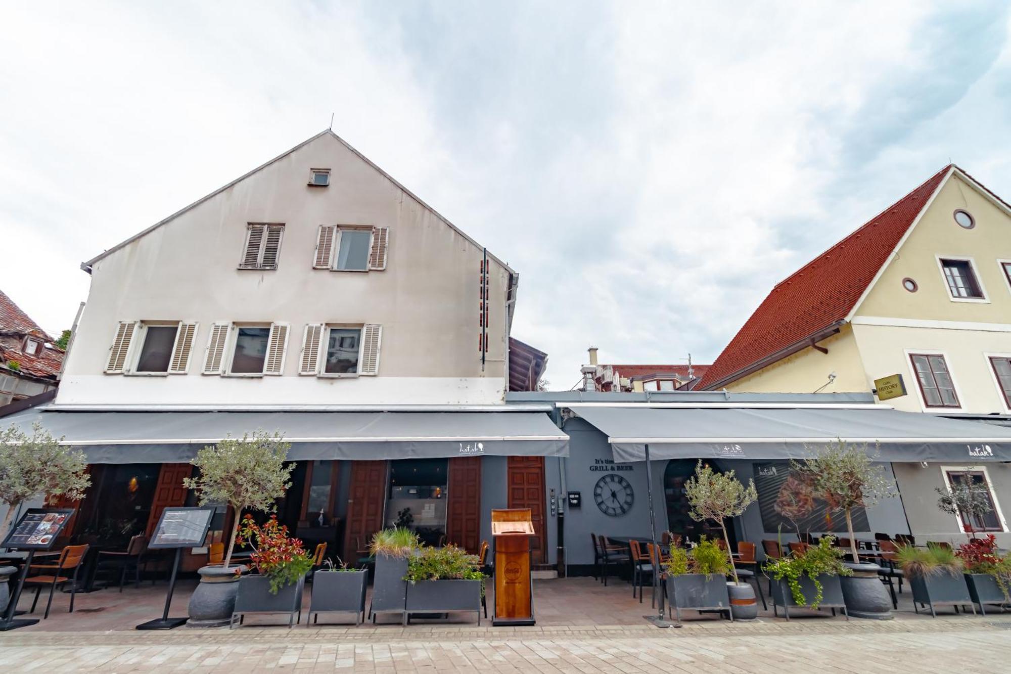 Upper Town Apartments Zagreb Buitenkant foto
